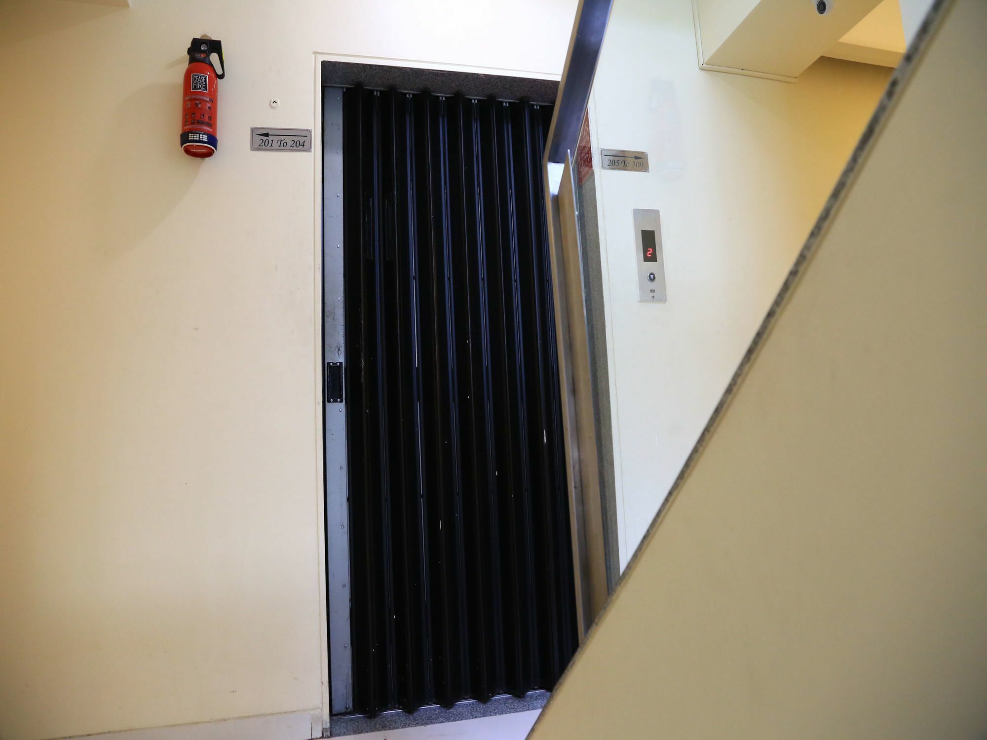 Oyo 13771 Executive Residency Hotel Pune Exterior photo
